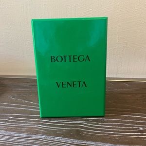 Green Bottega Veneta box